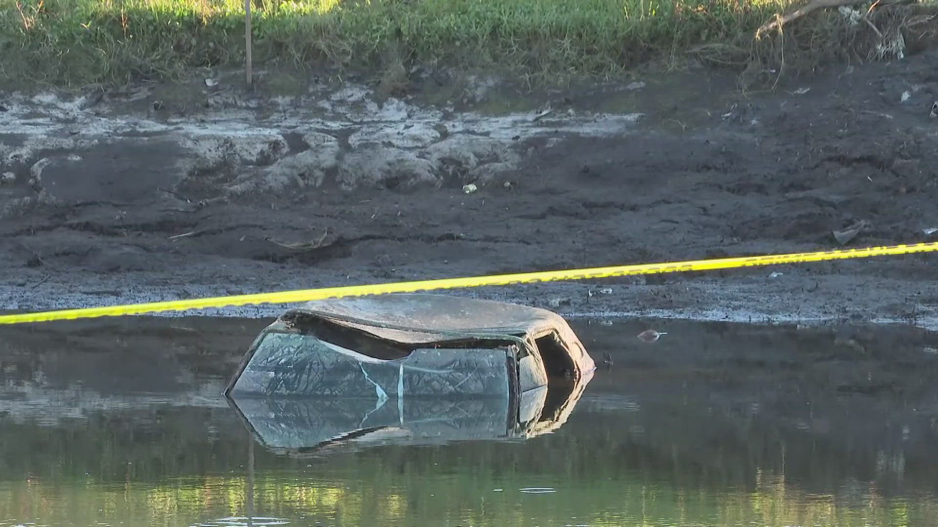 The Glynn County Police Department said the car matches the description of one driven by Charles and Catharine Romer when they disappeared in 1980.